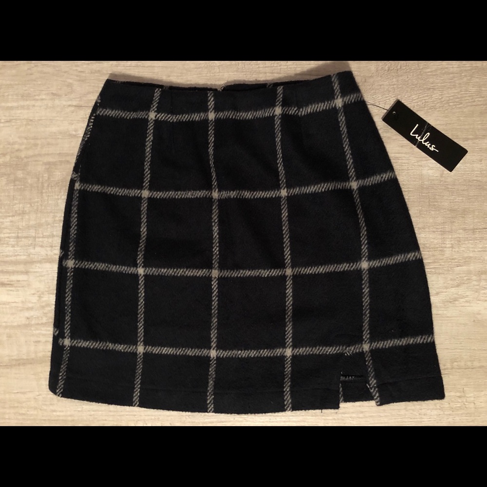 Lulu’s navy blue plaid mini skirt